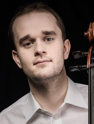 Maciej Kułakowski - cello