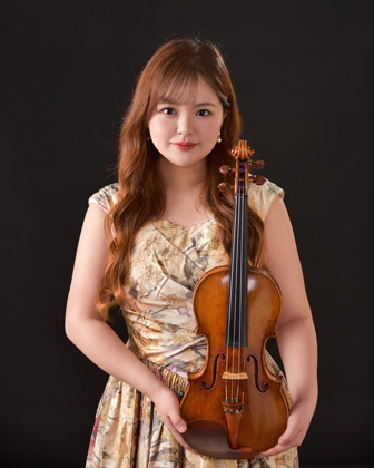 Minami Yoshida - violin