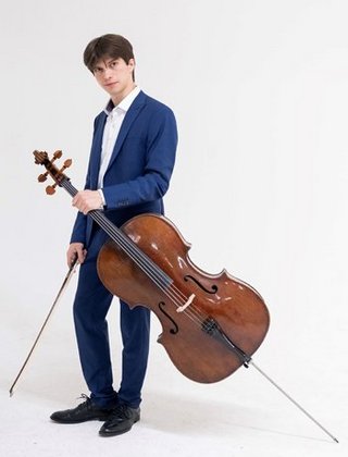 Edward Luengo - cello
